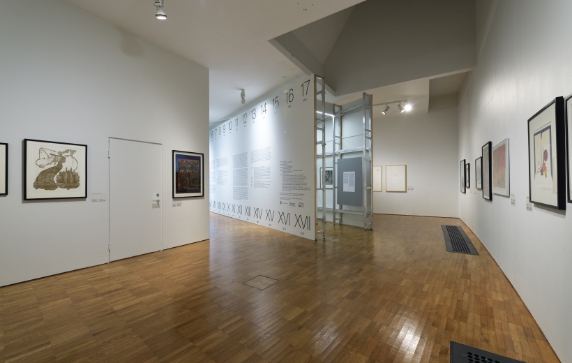 Näituse „Mõeldes labürindist. 50 aastat Tallinna Graafikatriennaali“ vaade. Foto: Stanislav Stepaško