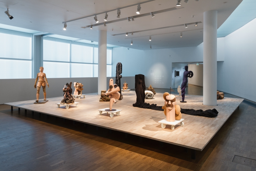 Näituse „Anu Põder. Haprus on vaprus“ vaade.