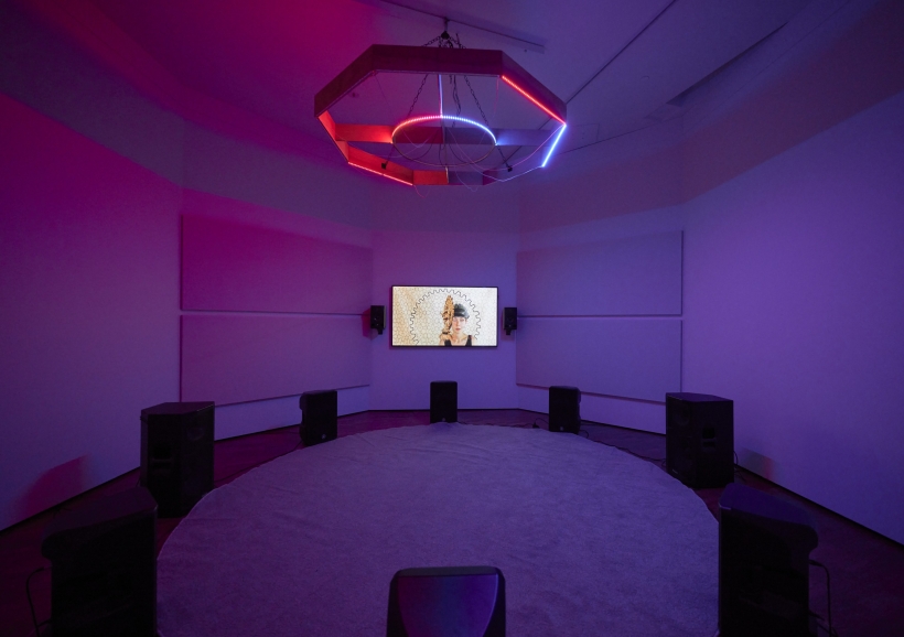 Kumu kunstimuuseumi näitus „Murtud sümmeetriad“. Foto: Stanislav Stepaško 