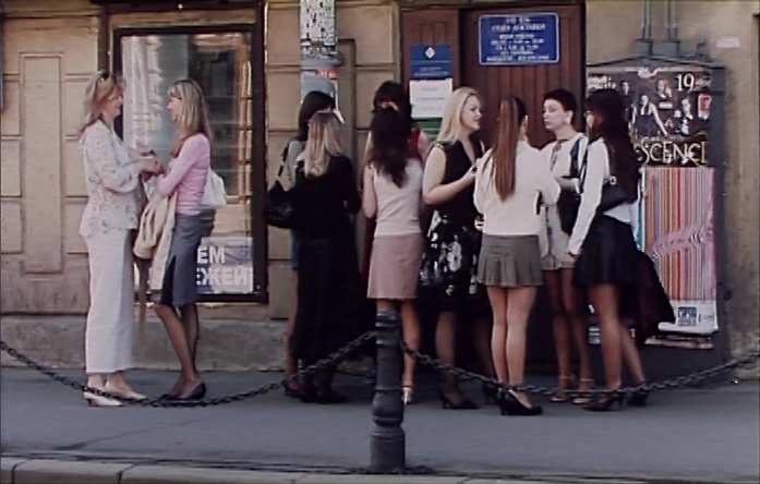 Alina Rudnitskaja. Mõrra-akadeemia. 2011. Video. Eesti Kunstimuuseum