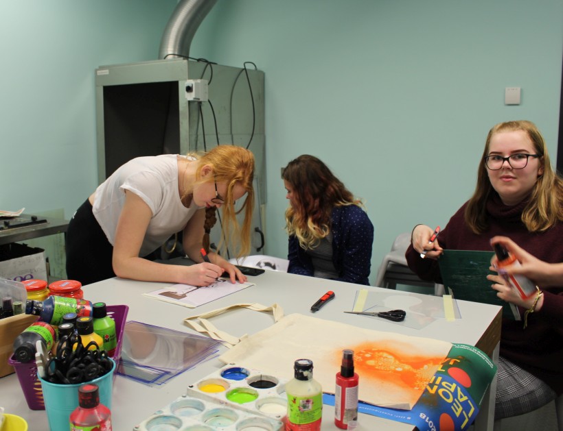 Tote bagi töötuba. Foto: Kumu hariduskeskus