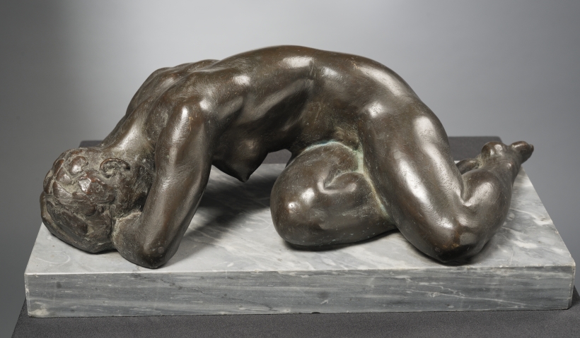 Ferdi Sannamee skulptuur "Lamav naine"