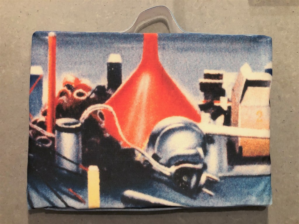 Kumu reklaamlipust tehtud kinkekott