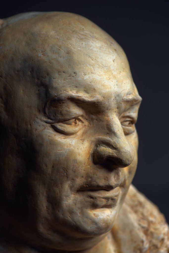 Lagle Israel. Raamimeister K. Männi. 1955. Kips (toonitud). Eesti Kunstimuuseum. Foto: Frederik Klanberg 