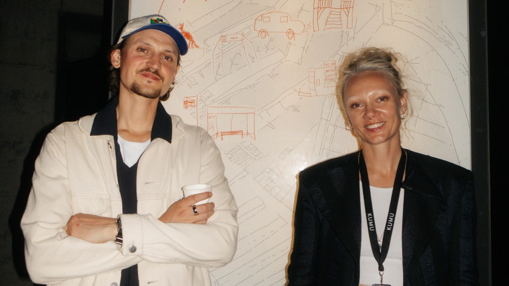 Kogukonnas paremaks inimeseks kasvamine. Vestlus kunstnike Marta Vaariku ja Juri Krutiiga
